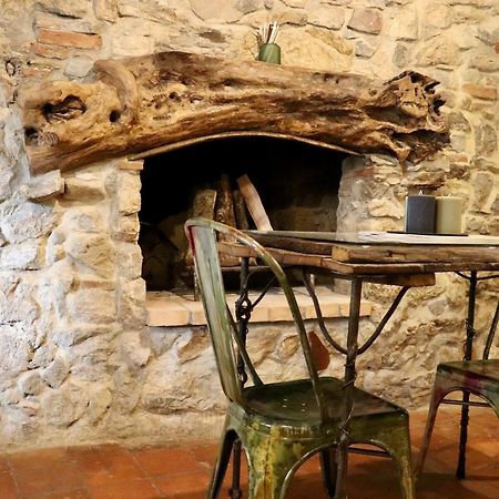شقة La Casa Del Teatro Campiglia dʼOrcia المظهر الخارجي الصورة