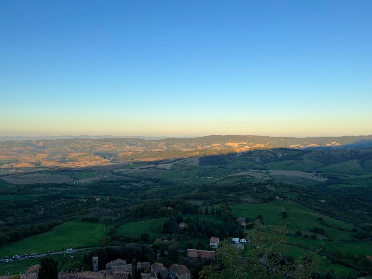 شقة La Casa Del Teatro Campiglia dʼOrcia المظهر الخارجي الصورة