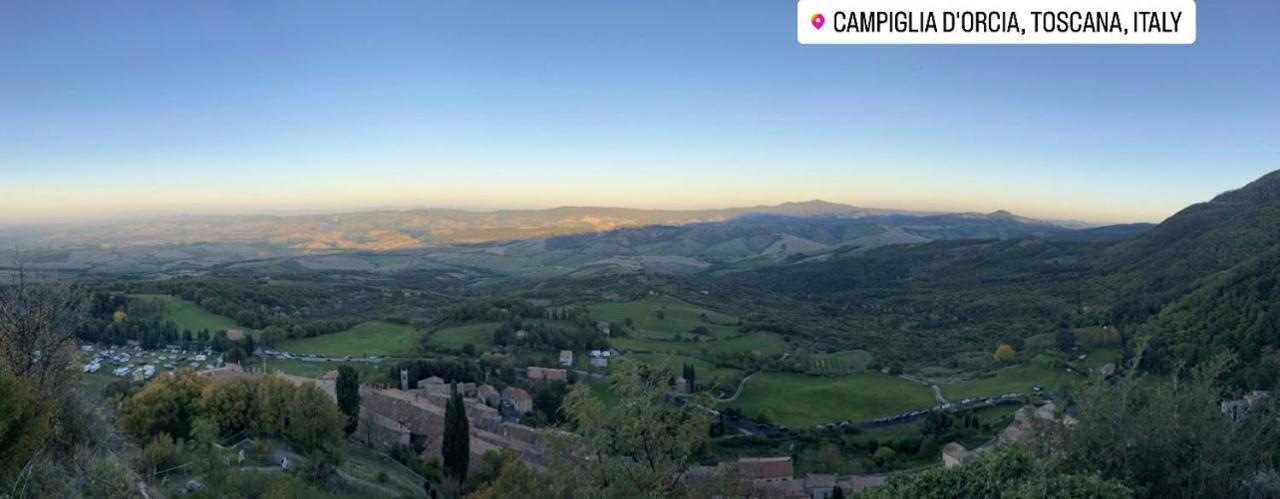 شقة La Casa Del Teatro Campiglia dʼOrcia المظهر الخارجي الصورة